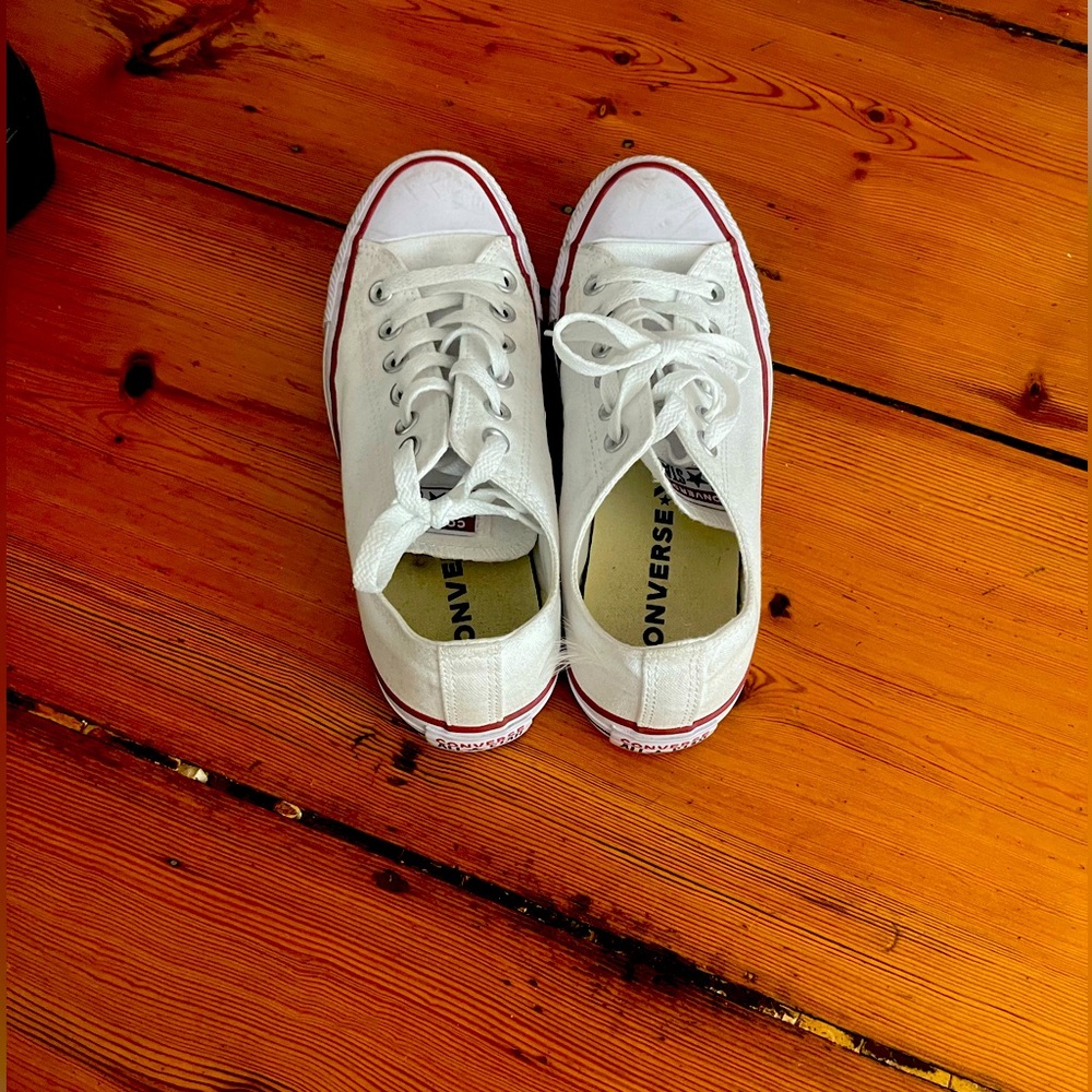 White converse